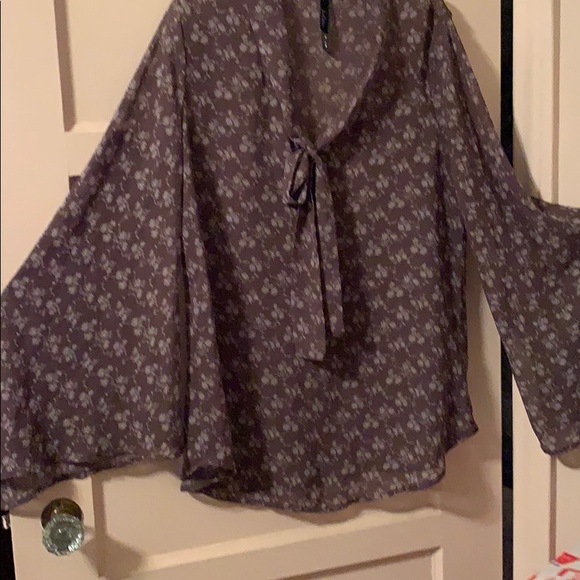 Anthropologie BELLATRIX GRAY SHEER LONG SLEEVE BLOUSE BLOUSE BELL SLEEVES Floral - Picture 2 of 13